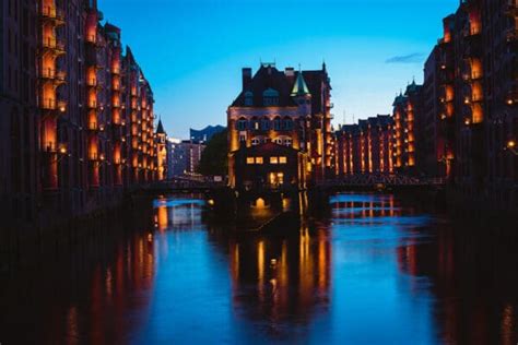 Abendliche Lichterfahrt Hamburg Hafen Rundfahrten De