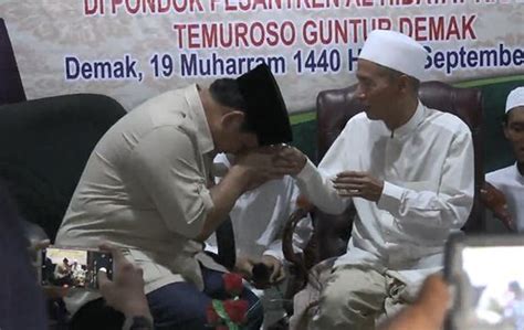 Kunjungi Demak Prabowo Subianto Minta Doa Restu Kiai Khos