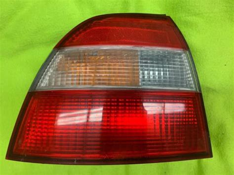 94 95 96 97 Honda Accord 4 Dr Sedan Tail Light Taillight Left Driver