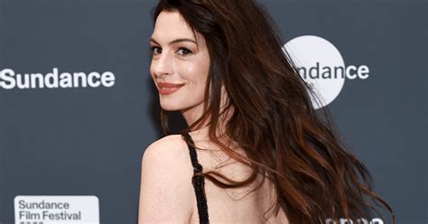 Eileen Photos Anne Hathaway And Thomasin Mckenzie Lead Thriller Drama