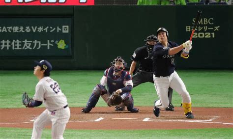 ＜日本シリーズ ヤ・オ＞6回無死二塁、小川から同点の右越え2ランを放つ杉本（撮影・光山 貴大） ― スポニチ Sponichi Annex 野球