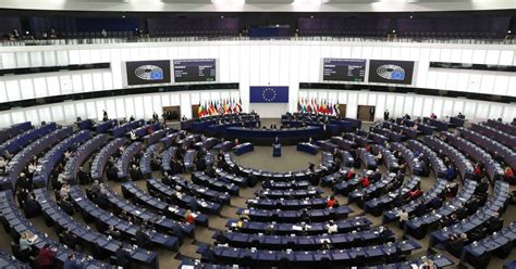 Parlament Europejski przyjął rezolucję w sprawie wyroku polskiego TK