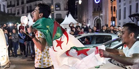 Algérie Pourquoi La Violence Est Elle Presque Absente Des