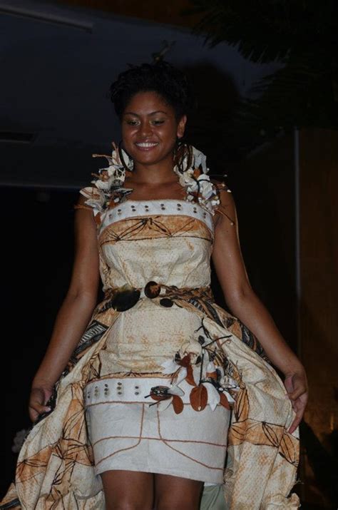 Fiji Traditional Wear In 2019 Island Wedding Dresses Fashion Island Wear