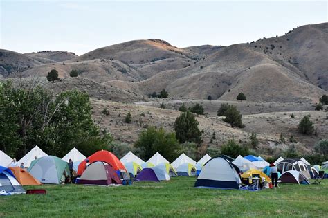 Camping in Oregon | Campgrounds and Dispersed Campsites - La Vida Nomad