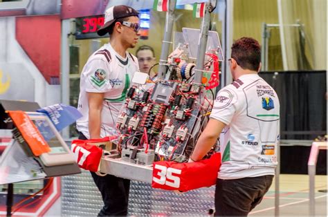 Tecmilenio Gana 2 Chairmans Award En First Robotics México Notas De