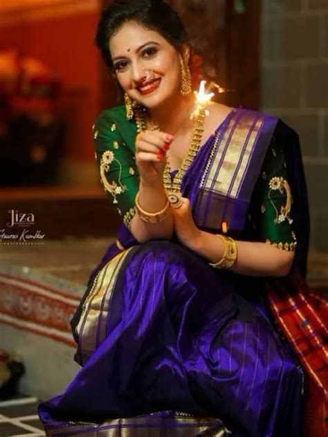 Nauvari Saree Design For Bridal Navy Blue Nauvari Saree Look