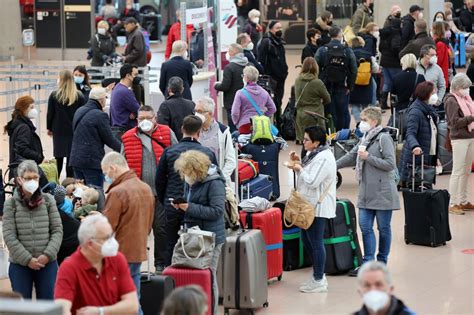 Hamburg Flughafen Alle Abflüge gestrichen Bitte an Passagiere moin de