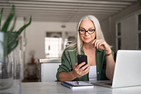 Top 7 Best Apps for Older Adults