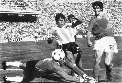 Paolo Rossi El Héroe De Italia En El Mundial De España 82 Antena 2