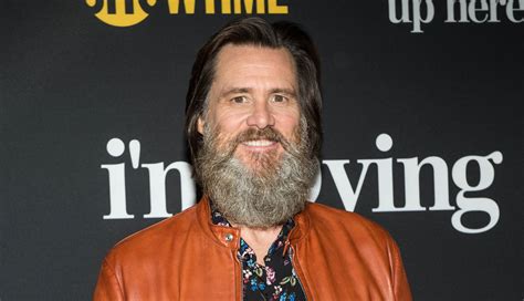 Jim Carrey Brings Long Beard To Im Dying Up Here Premiere Ari