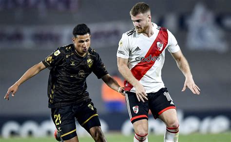 River Vs Platense Canal De Tv Horario Y Cómo Ver En Vivo El Partido Por La Liga Profesional