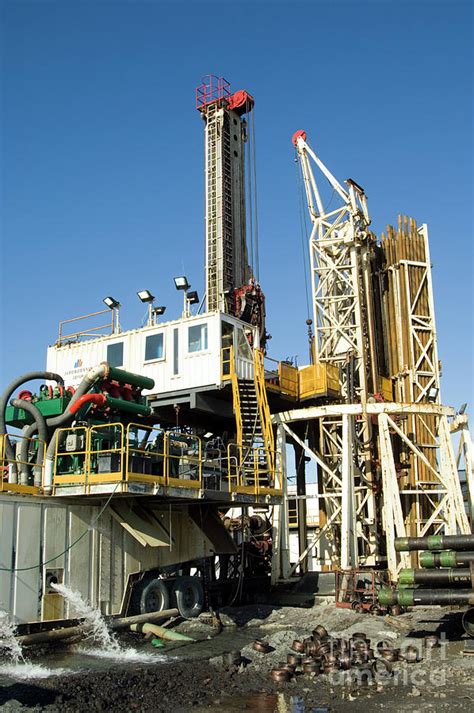 Geothermal Drilling Rig Photograph By Daniel Sambraus Science Photo