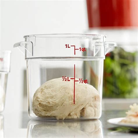 Cambro 1 Qt Clear Round Polycarbonate Food Storage Container