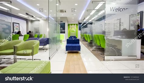 13 580 Atm Bank Office Images Stock Photos Vectors Shutterstock