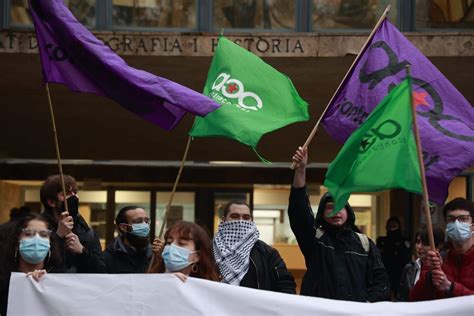 Universitarios Valencianos Protestan Contra Las Reformas Educativas