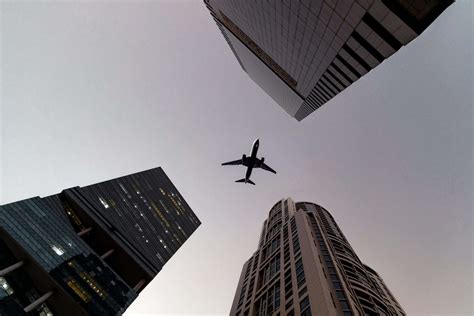 Qatar Airways introduces high-speed internet on planes using Starlink