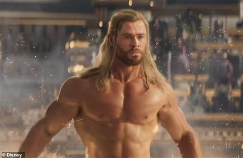 Chris Hemsworth Says He Protected His Modesty With A SOCK During Thor Nude Scene Daily Mail Online