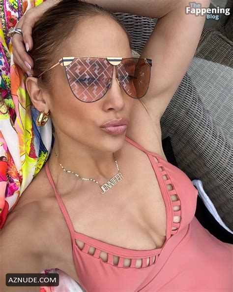 Jennifer Lopez Sizzles In Sexy Swimsuit Aznude