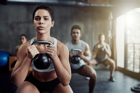 8 Advantages Of Weight Training To Sculpt Your Dream Body