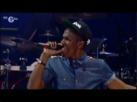 Labrinth performs Earthquake at BBC 1Xtra Live 2011 in Manchester - YouTube