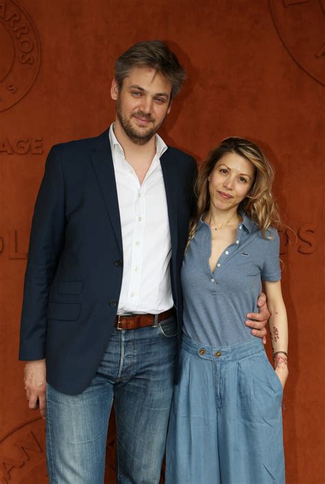 Photo Tristane Banon et son mari Pierre Lefèvre au village lors des