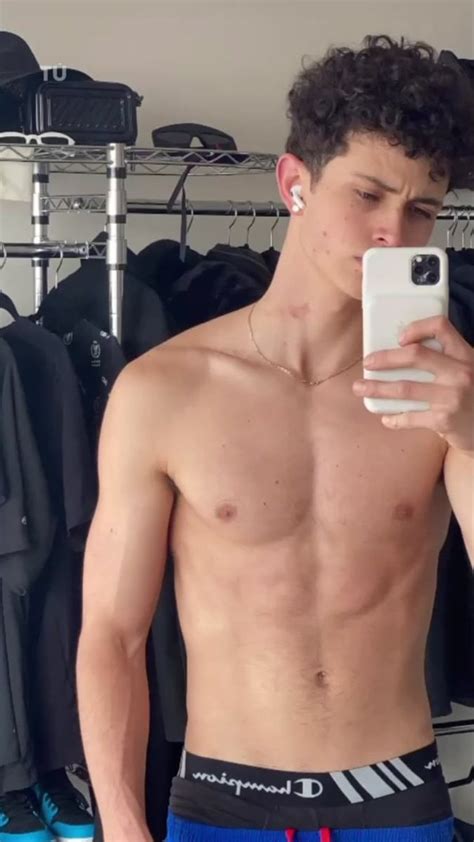 Orson Padilla Instagram Fotos De Abdomen Hombre Informal Chicos