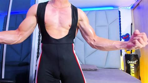 Flexing Veins Cum Colombian Gay Man Man Porn By FapHouse XHamster