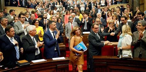 Parlamento Catalán Aprueba Ley Consultas Que Lanza La Convocatoria Al Referéndum Soberanista