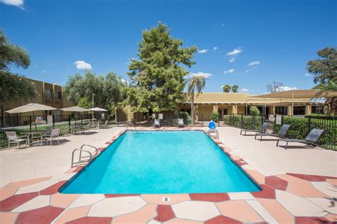 Days Hotel by Wyndham Peoria Glendale Area | Peoria, AZ Hotels