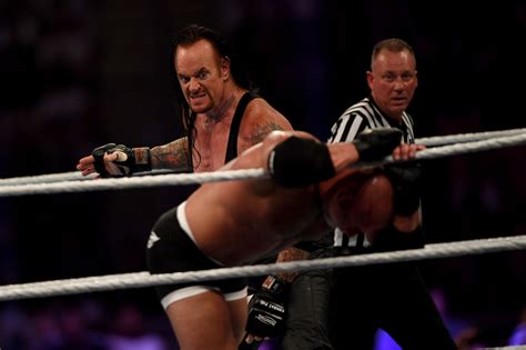 WWE SmackDown results: WWE pays tribute to the Undertaker