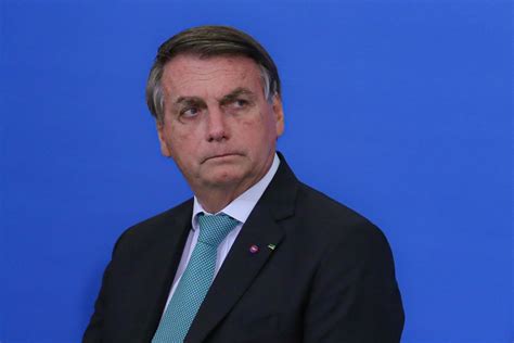 Médicas elogiam postura de Jair Bolsonaro ao defender mulheres JP