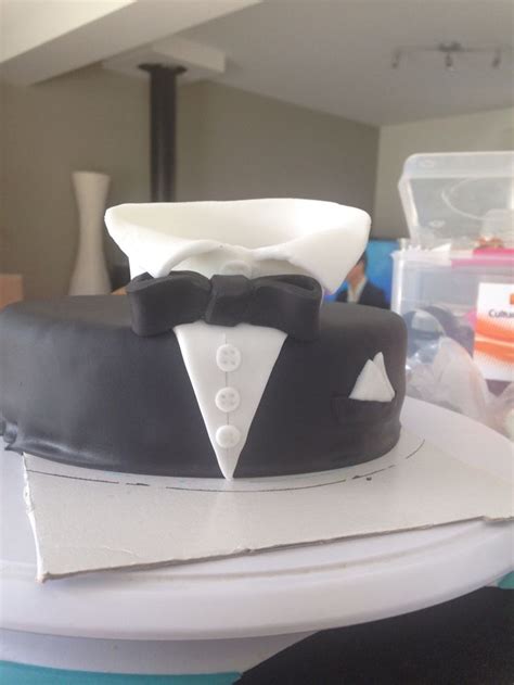 black  white tuxedo cake