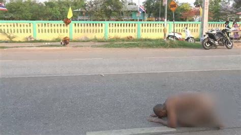 Naked Buddhist Monk Stuns Udon Thani Residents As He Sheds Robes In