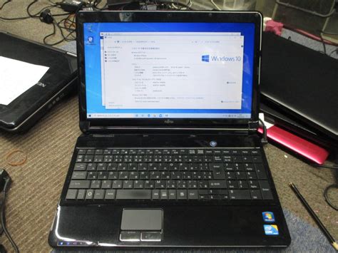 Yahoo オークション 749 Fujitsu LIFEBOOK AH530 3B HDDレス ノートP