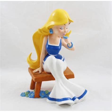 Figurine En R Sine Falbala Parc Asterix Ast Rix Et Ob Lix Assise Ba