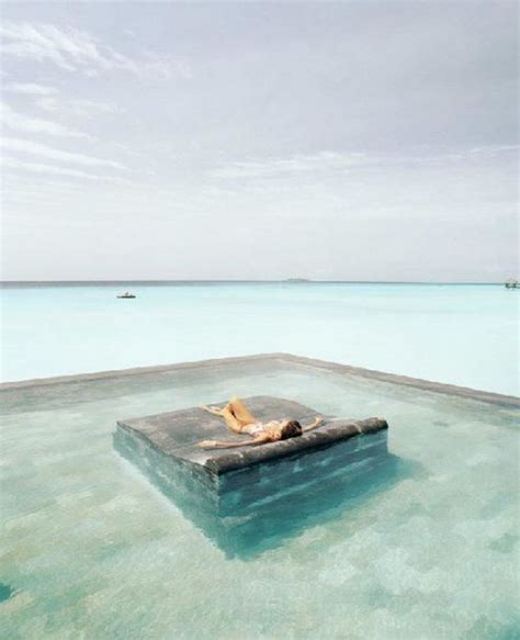 100 Amazing Infinity Pools To Blow Your Mind - DigsDigs