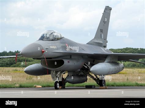 Portuguese Air Force F-16 fighter jet Stock Photo - Alamy