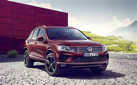 Luxury Cars Volkswagen Touareg Executive Edition Suvs Maroon