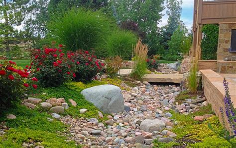 20 Incredibly Creative Dry Creek Bed Landscaping Ideas