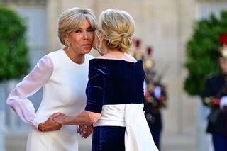 Emmanuel Y Brigitte Macron Ofrecen Una Cena De Estado En El El Seo A