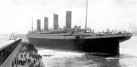 Titanic Departing Berth 44 In Southampton England On April 10th 1912