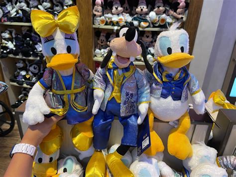 New 50th Anniversary Daisy Donald And Goofy Plush At Walt Disney