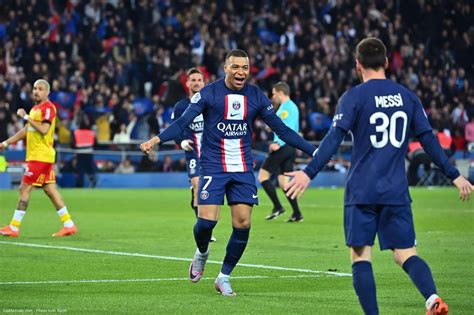 Le Psg Va Til Quitter Le Parc Des Princes