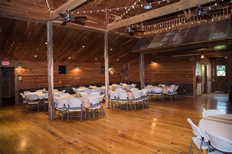 Cedar Post Barn Llc Barn And Farm Weddings Albany La Weddingwire