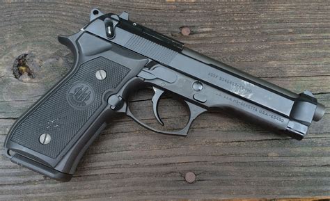 beretta  pistol review   years    rifleshootercom