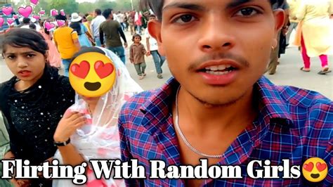 Flirting With Random Girls😍 Cute Girls Flirting On Public 😜