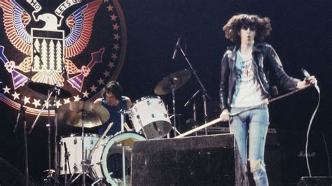 The Ramones Blitzkrieg Bop The Meaning Behind The Song Louder