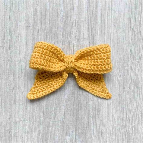 How To Crochet A Decorative Bow Free Pattern And Picture Tutorial Dora Does