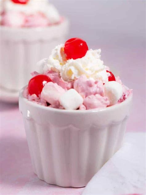 10 Best Christmas Desserts - The Tasty Tip